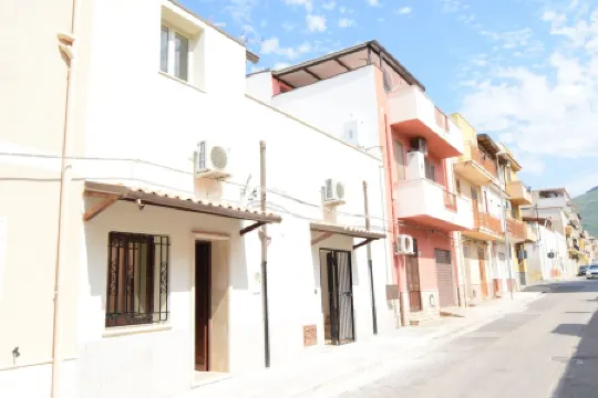 Comfortable apartment near the sea with terrace near Palermo, Sicily