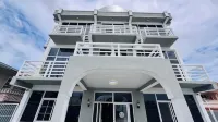 Tropical Suite Отели в г. 