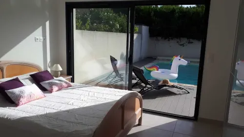 VILLA - WATERSHARING - IDEALLY LOCATED