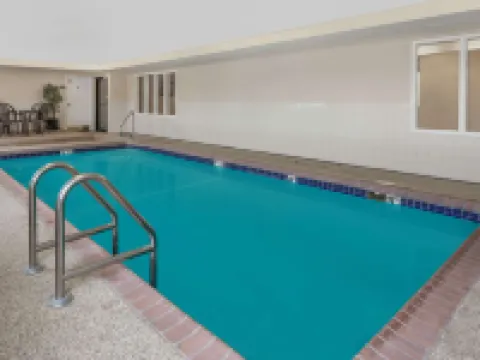 Days Inn by Wyndham Near Kansas Speedway Hotels in Wyandotte County