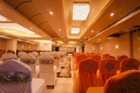 Ringus Luxury Line Hotel di Mughalsarai Rly. Settlement