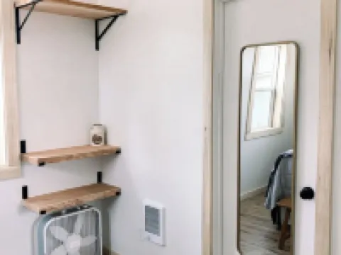 Newly Built 1-bedroom house w/ deck, W/D, full kitchen, WiFi in SANDPOINT Hotels in Sandpoint