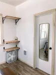 Newly Built 1-bedroom house w/ deck, W/D, full kitchen, WiFi in SANDPOINT