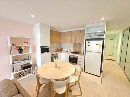 Luxury 2BR apartment in the heart of CBD Отели рядом с достопримечательностью «Вел Гарденс»