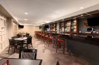 Wyndham Garden Norfolk Downtown - Quầy bar