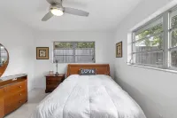 Stylish Poolside 2-Bed, 2-Bath Unit with Private Yard at Pompano Beach Pointe