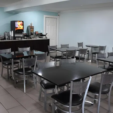 Destin Inn & Suites