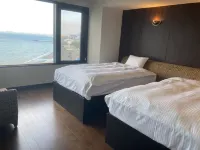 New WestPeninsula Hotel