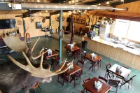 Wapiti Lodge