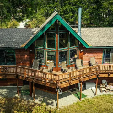 Lake Mountain Lodge - Family Time and Adventures