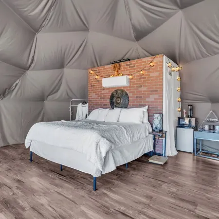 The Birdie Dome • 2 Min to WinStar • 20-Ft Window • Workspace