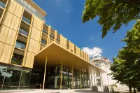 DoubleTree by Hilton Vienna Schonbrunn Hotels in Vienna