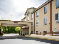 Clarion Hotel & Suites Hamden-New Haven