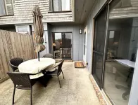 KH Escape! Pool+Tennis+Basketball+0.8 mi to Beach!