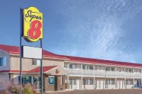 Super 8 by Wyndham Stettler Hotel di Stettler
