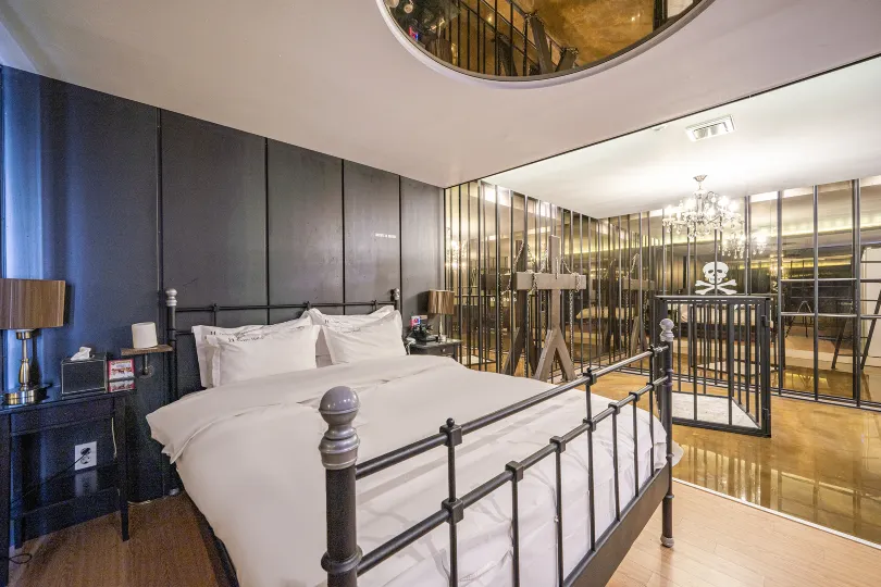 H Drive Hotel