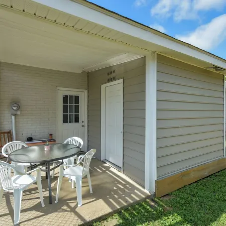 Busy Bee Ranch near Walnut Creek Amphitheatre - Pet Friendly