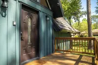 Puerto Chalet - on the bayou close to beach & downtown Ocean Springs!