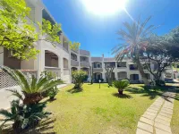 Villasimius: Modern Apartment by Beniamino Murgioni فنادق في ویلازیمیوس