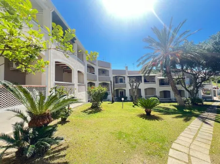 Villasimius: Modern Apartment by Beniamino Murgioni