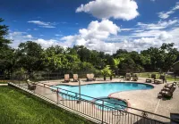 Inn on Barons Creek Hotels in Fredericksburg