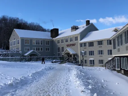 Jiminy Peak Mountain Resort Отели в г. Ханкок