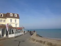 Hôtel de La Marine Hotels in Crepon