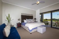 Le Mahi Guest House Hôtels à proximité de : Kitesurfing Langebaan & Cape Town