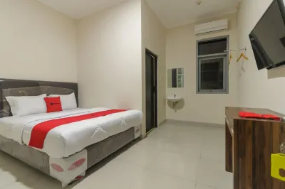 RedDoorz Plus near RS PMI Bogor Hotel di Bogor Tengah