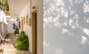 Four-Bedroom Villa Eleni by Konnect, with Private Pool & Stunning Seaview