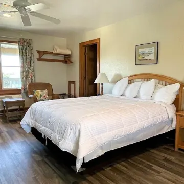 Pony Island Inn