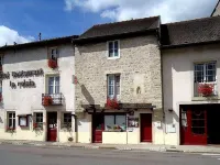 Relais de Bèze Hôtels à : Bèze