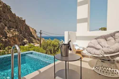 Enilion Luxury Suites