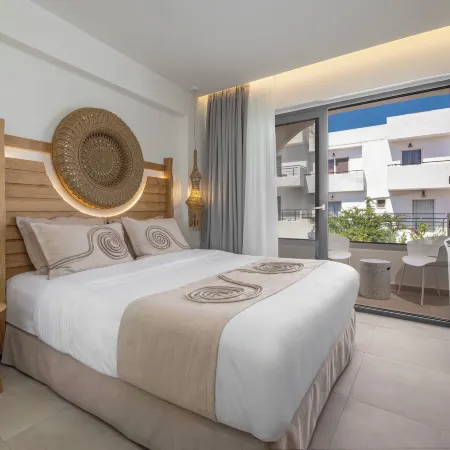 Cabana White Boutique Hotel & Suites