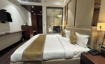 Aurea by The Wallflower Hotels