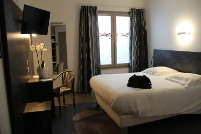 Le Tout VA Bien Hotels in Moissac