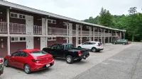 The Putney Inn - parcheggio