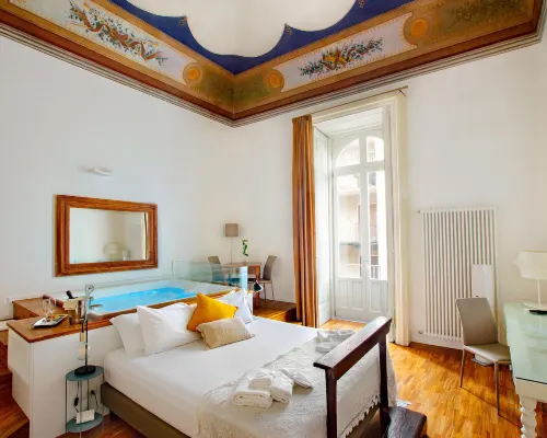 納卡套房酒店 卡塔尼亞省酒店