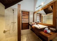 웨이브스 앳 서프사이드