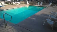 Days Inn & Suites by Wyndham Hutchinson - Swimmingpools