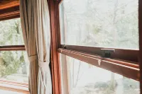 Hakuba Pension & Log Hotel Meteor - con vistas a la montaña
