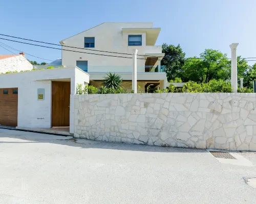 Villa Dolores Apartments Hotels in Zaton