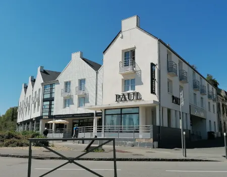 Couett'Hôtel Brest Port de Plaisance, les Pieds Dans l'Eau Отели в г. Ландевеннек