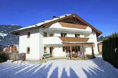 Apartment with Zillertal Alps Views