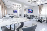 Capital 11 Hotel