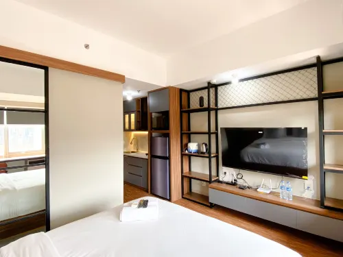 Homey and Simply Look Studio LRT City Jatibening Apartment - 2-Star