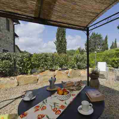 Chianti Hillside Farmhouse Hotel Exterior