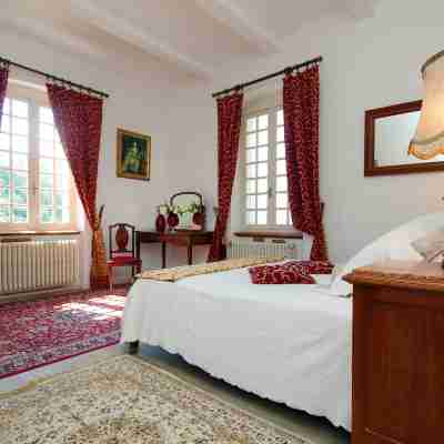 Villa Aimée – Gîte, chambres d’hôtes & appartement avec piscine à Vals-les-Bains, à 2 min des thermes Ardèche Rooms