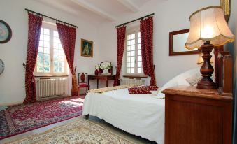 Villa Aimée Luxury Apartments with Heated Pool
