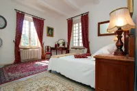 Villa Aimée Luxury Apartments with Heated Pool Hotels in Thueyts
